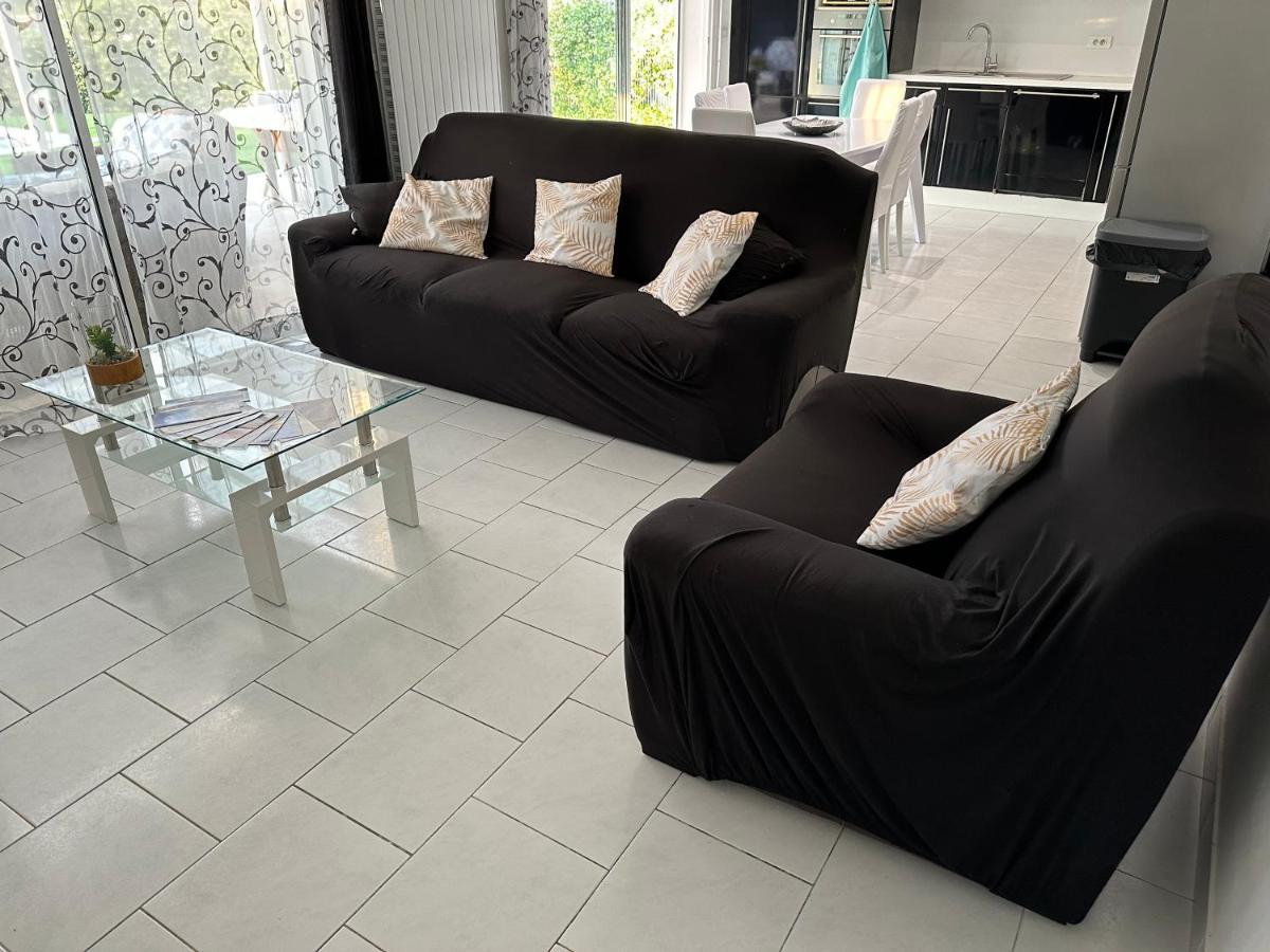 فيلا Petite Maisonette Adossee Mais Independante Avec Piscine Peymeinade المظهر الخارجي الصورة